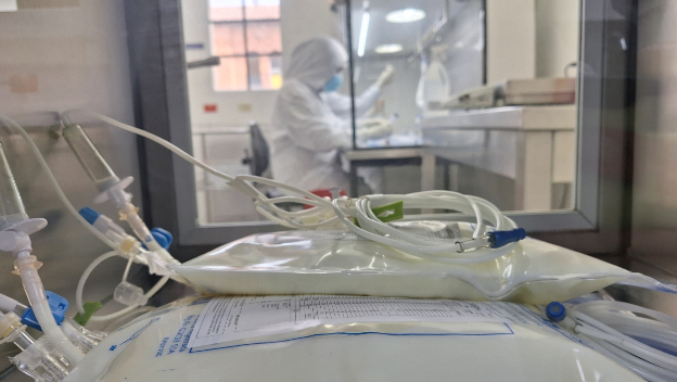 Con dos nuevos convenios, Minsalud, Minciencias y la UdeA refuerzan la producción pública de medicamentos en Colombia