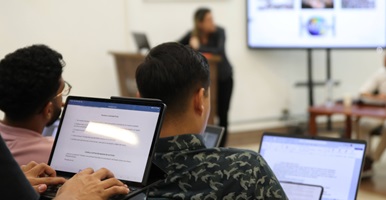 Foto de estudiantes de la FDCP