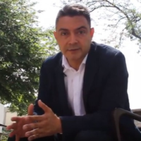 Fotografía del profesor Jhon Jairo Castrillón