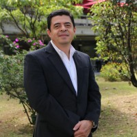 Fotografía del profesor Carlos Mario Henao